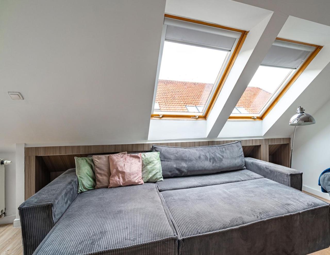 Sunny And Central 3-Bedroom Penthouse With Garage, Budapest
